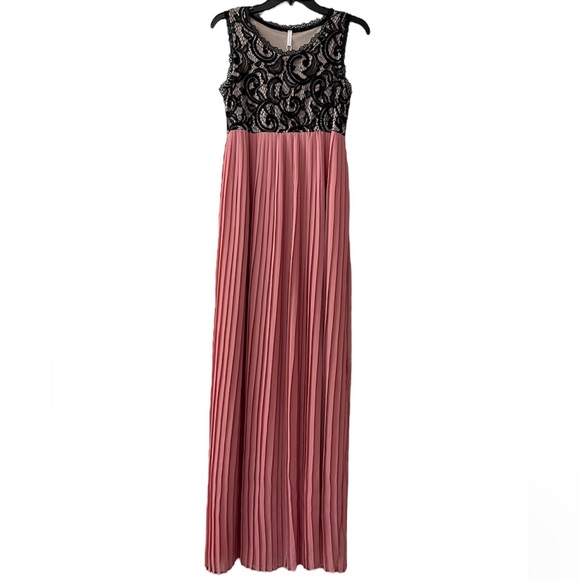 *NWT* PinkBlush Maternity Lace Top Pleated Chiffon Maxi Dress Black & Blush/Pink - Picture 5 of 13